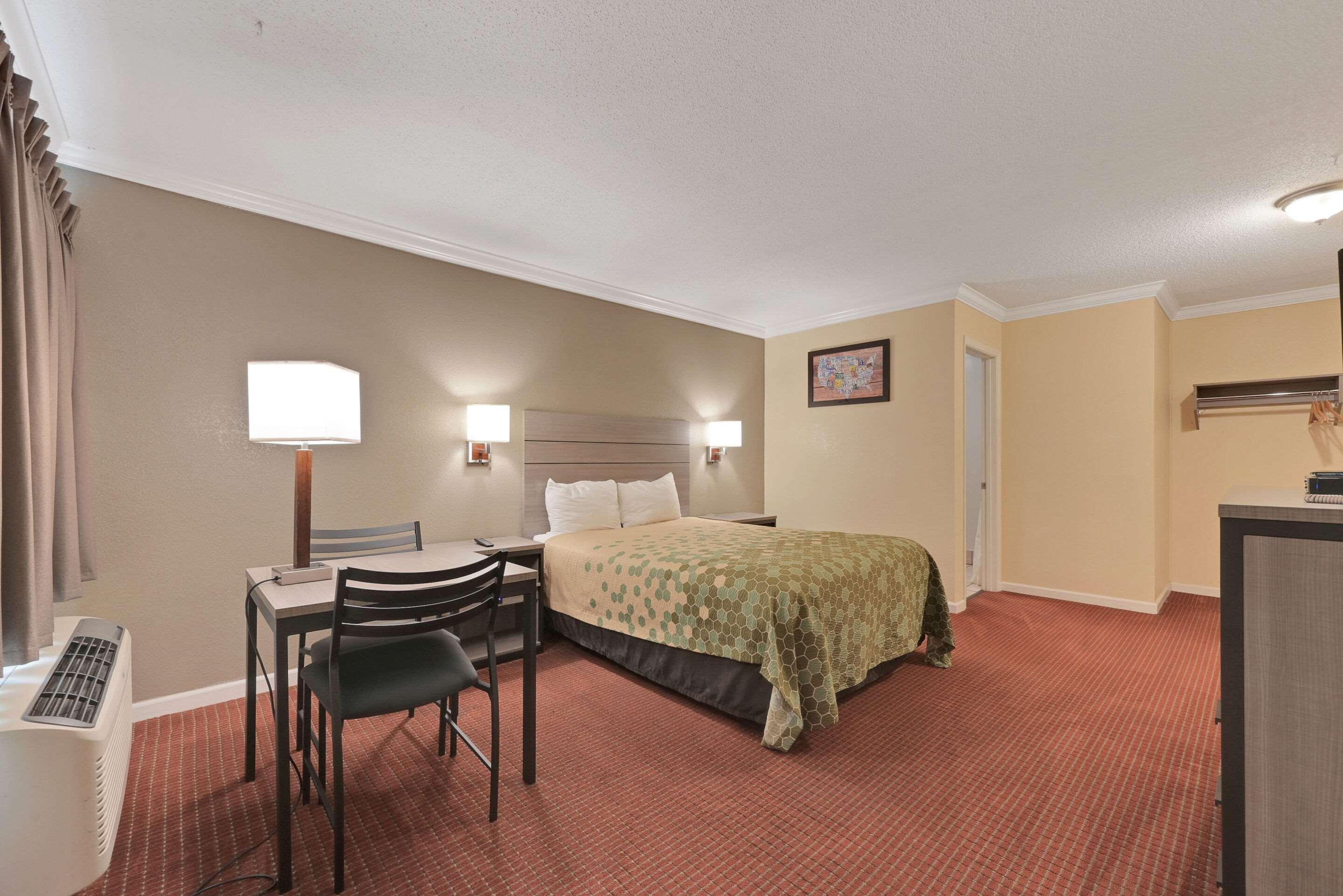 Econo Lodge Woodland Near I-5 Buitenkant foto